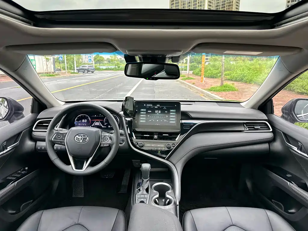 Camry 2021 2.5G Deluxe Edition купить на сайте DeffCars