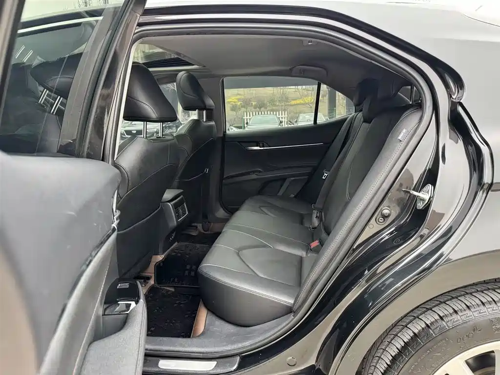 Camry 2021 2.0G Deluxe Edition купить на сайте DeffCars