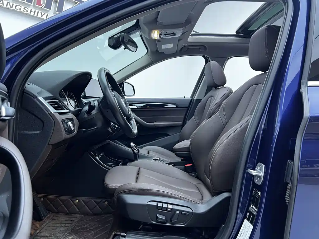 BMW X1 2020 sDrive20Li Exclusive Model купить на сайте DeffCars