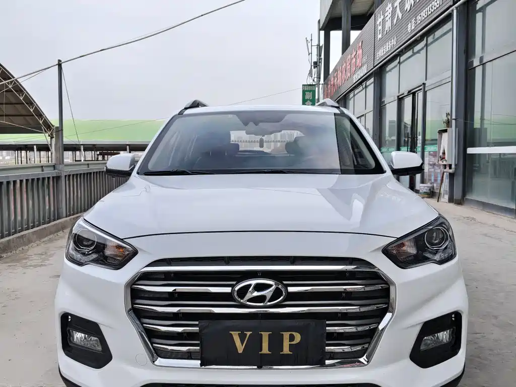 Beijing Hyundai ix35 2018 2.0L automatic two-wheel drive Zhiyong Changlian version купить на сайте DeffCars