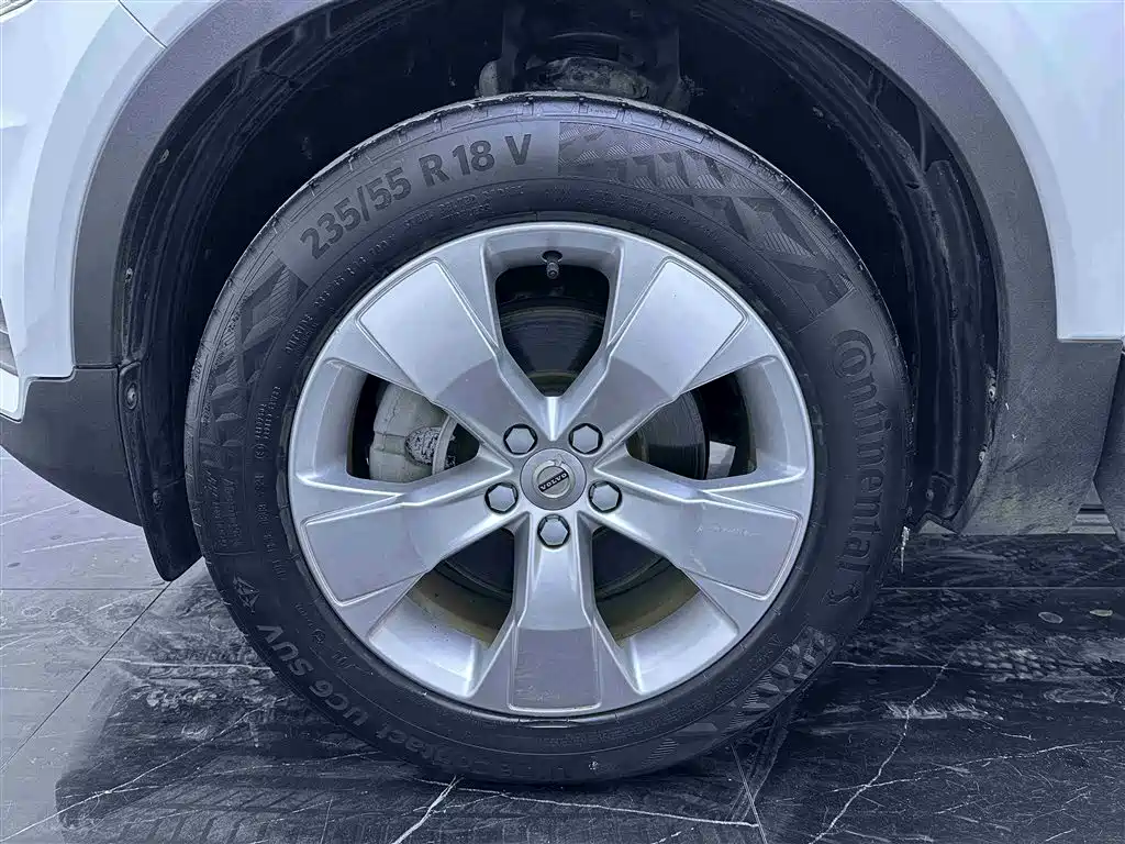 Volvo XC40 2022 T4 four-wheel drive smart travel fashion version купить на сайте DeffCars
