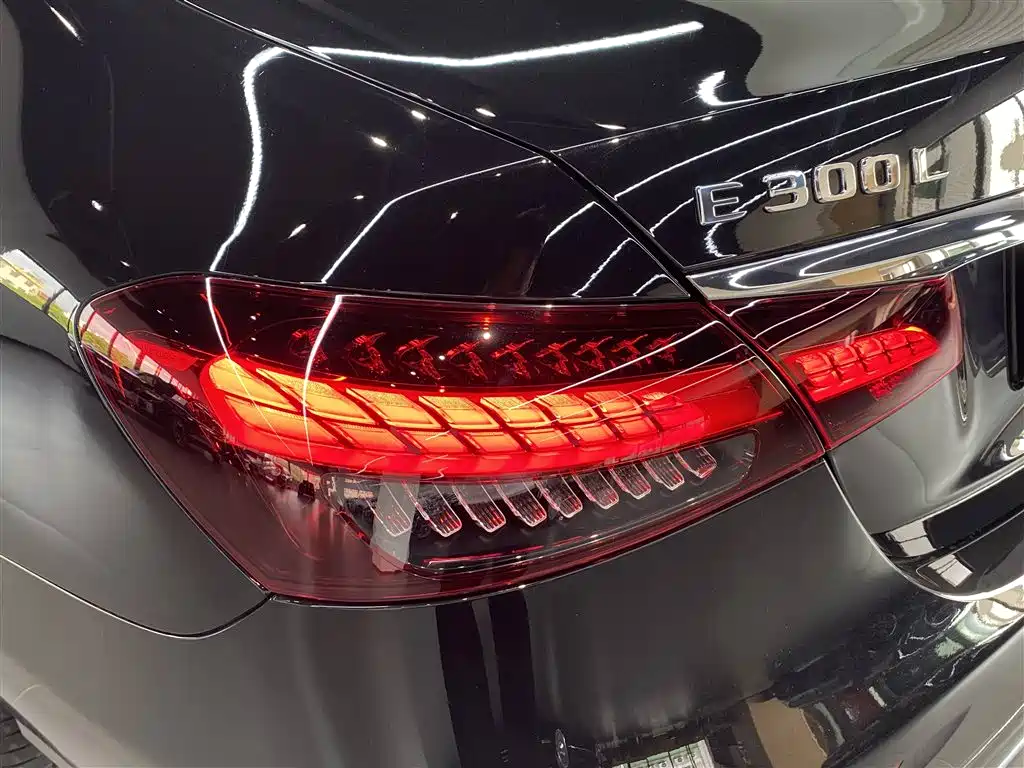Mercedes-Benz E-Class 2022 E 300 L Luxury Model купить на сайте DeffCars
