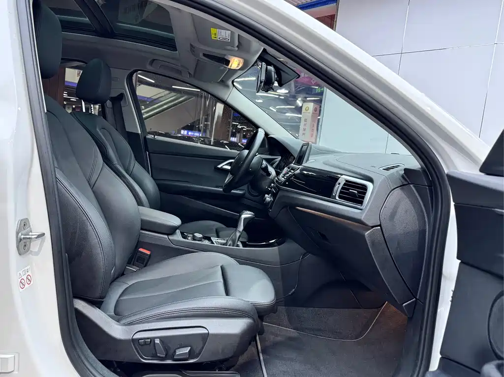 BMW 1 Series 2018 118i Sports купить на сайте DeffCars