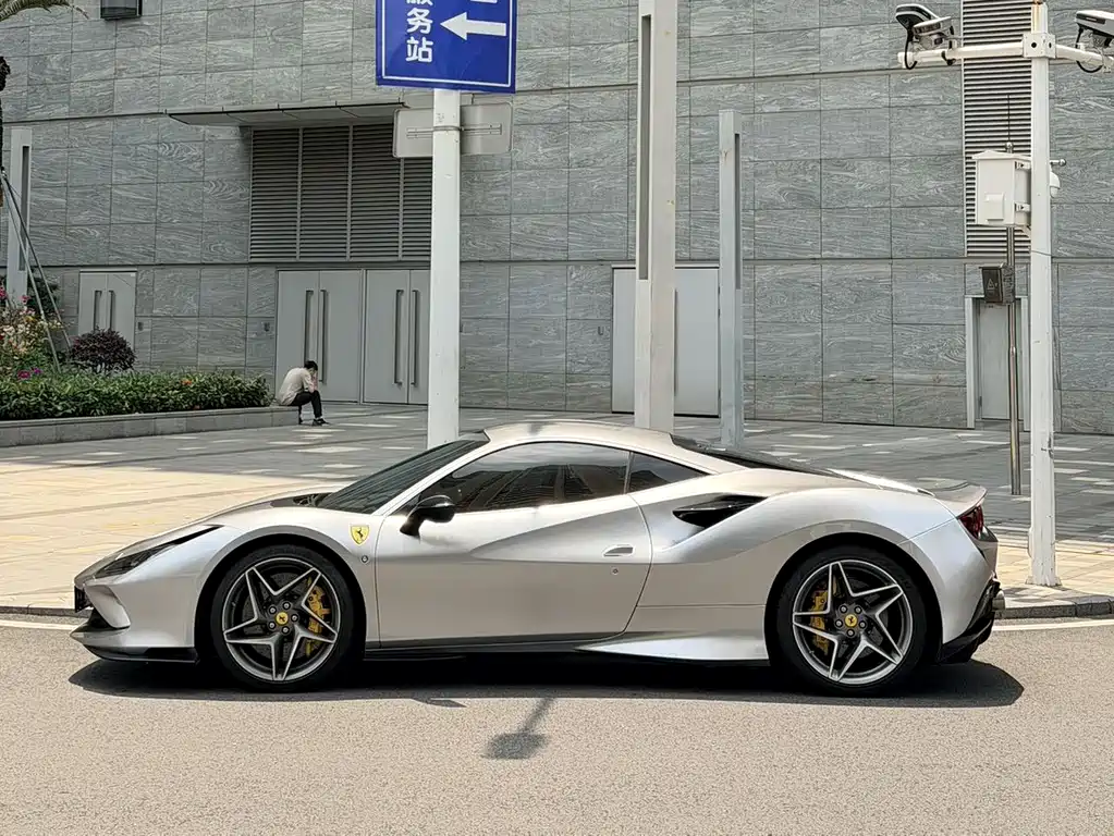 Ferrari F8 2019 Tributo 3.9T V8 купить на сайте DeffCars