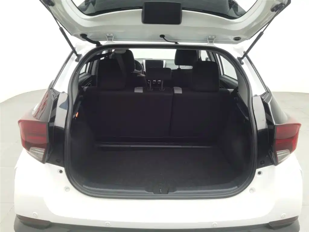 YARiS L Zhixuan 2020 Zhixuan X 1.5L CVT leading version купить на сайте DeffCars