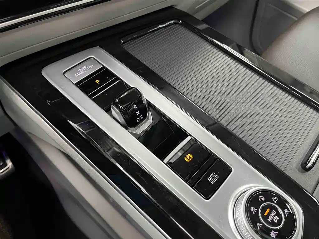 Lanxun 2023 380TSI four-wheel drive R-Line cruise version купить на сайте DeffCars