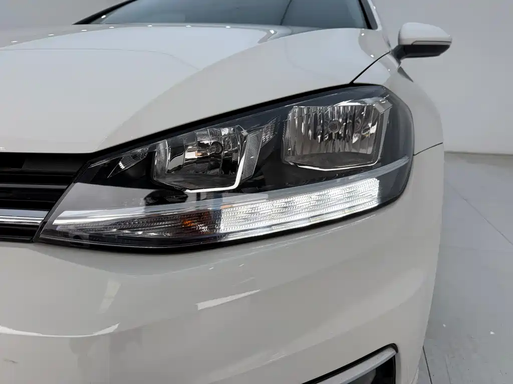 Golf 2020 280TSI DSG comfort model купить на сайте DeffCars