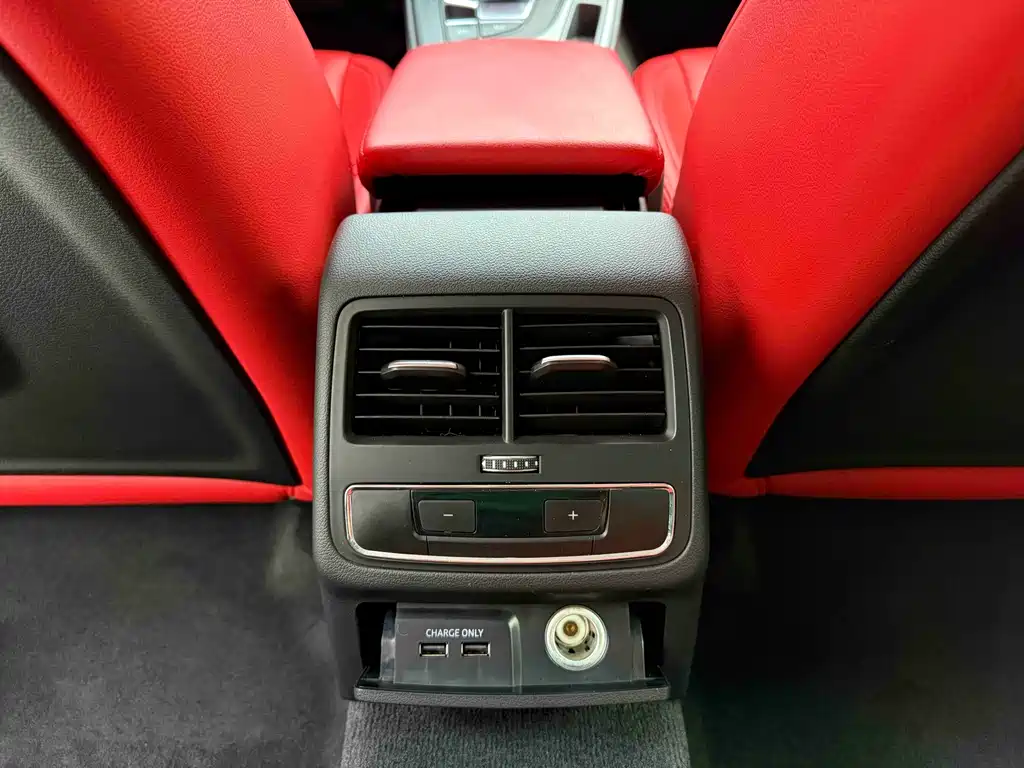 Audi A4L 2019 40 TFSI Enterprising National VI купить на сайте DeffCars