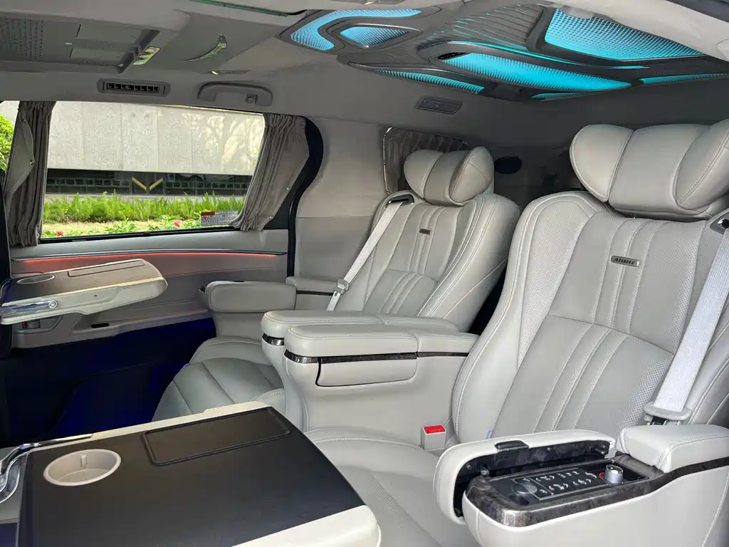 SIENNA 2023 2.5L Hybrid Premium Edition купить на сайте DeffCars