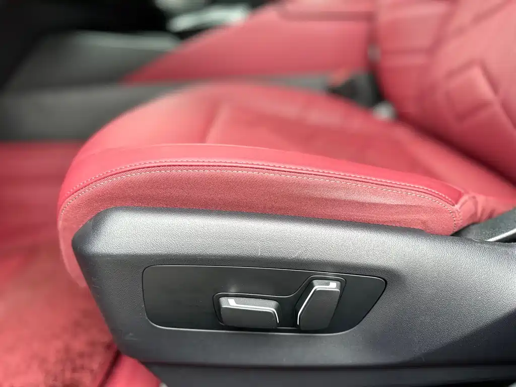 BMW 5 Series 2024 530Li Leading M Sports Package купить на сайте DeffCars