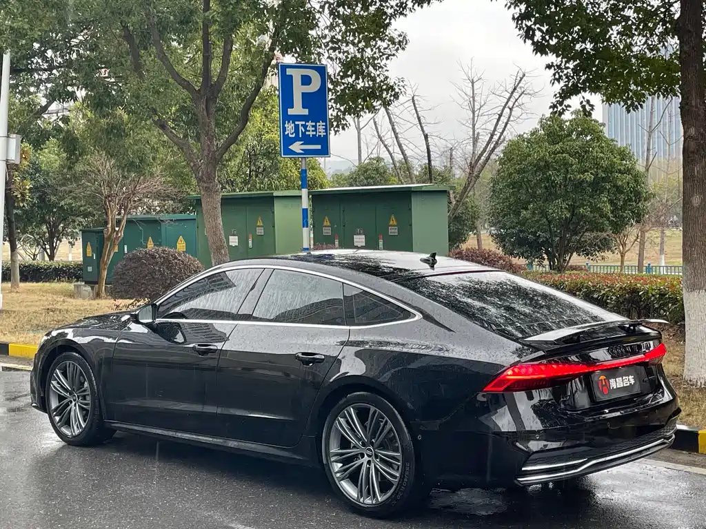 Audi A7 2023 45 TFSI Premium Selection купить на сайте DeffCars