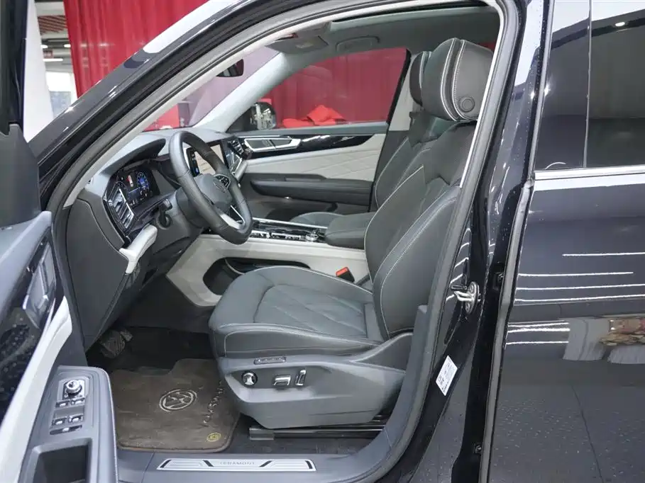 Touron 2023 facelift 380TSI four-wheel drive luxury version купить на сайте DeffCars