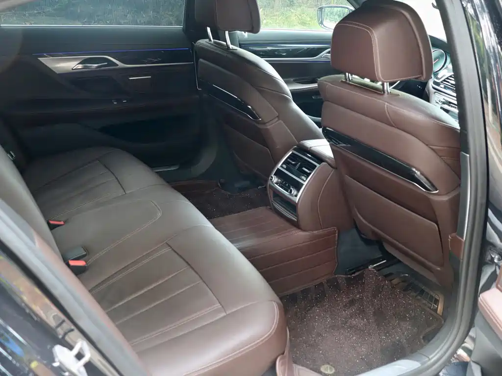 BMW 7 Series 2018 730Li Leading M Sports Package купить на сайте DeffCars