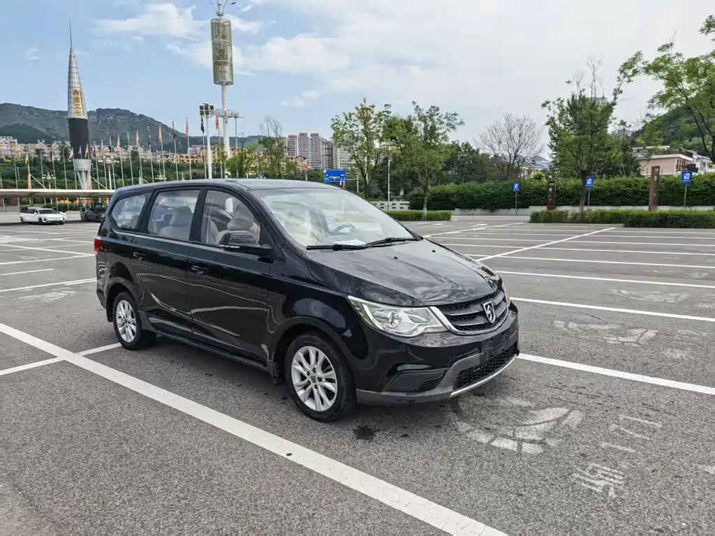 Baojun 730 2014 1.5L manual standard 7 seats купить на сайте DeffCars