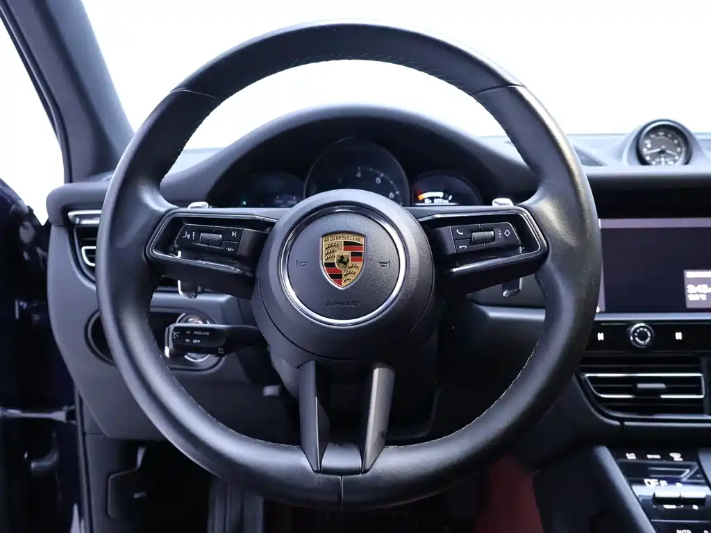 Macan 2023 Macan 2.0T купить на сайте DeffCars
