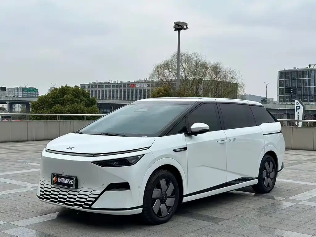 Xpeng X9 2024 model 610 long battery life Max купить на сайте DeffCars