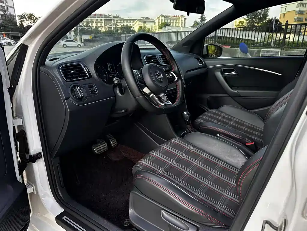 Polo 2015 1.4TSI GTI купить на сайте DeffCars