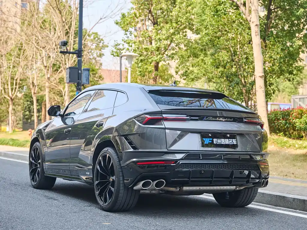Urus 2023 4.0T V8 S купить на сайте DeffCars