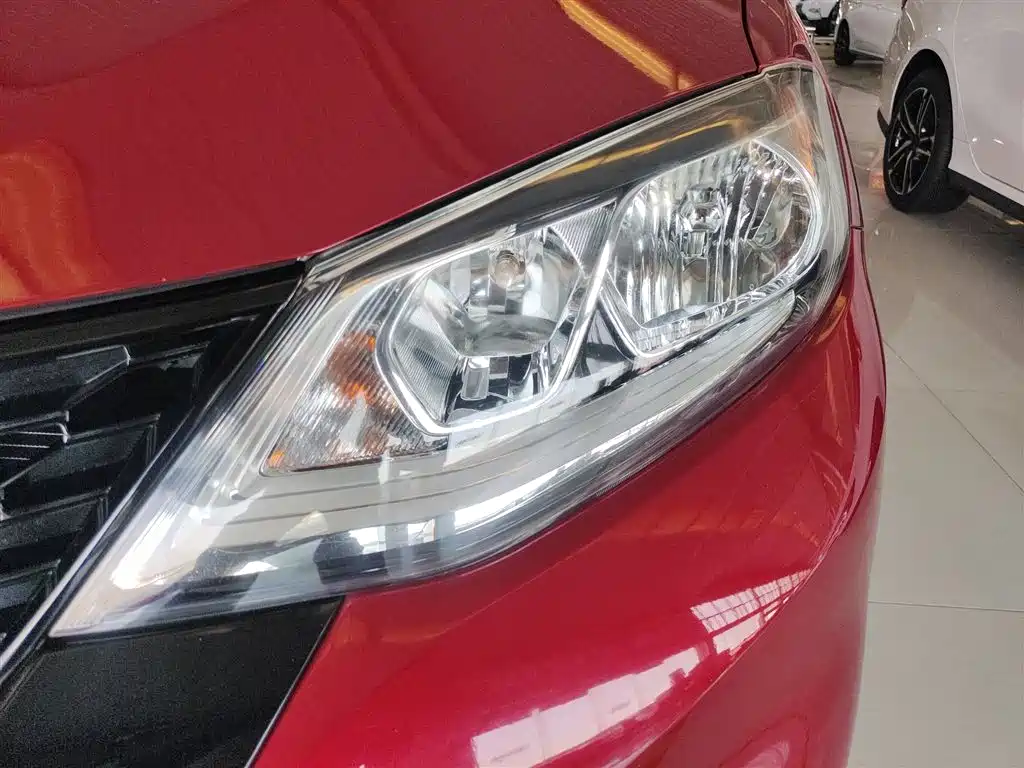 Tiida 2019 1.6L CVT Smart Travel Edition National VI купить на сайте DeffCars