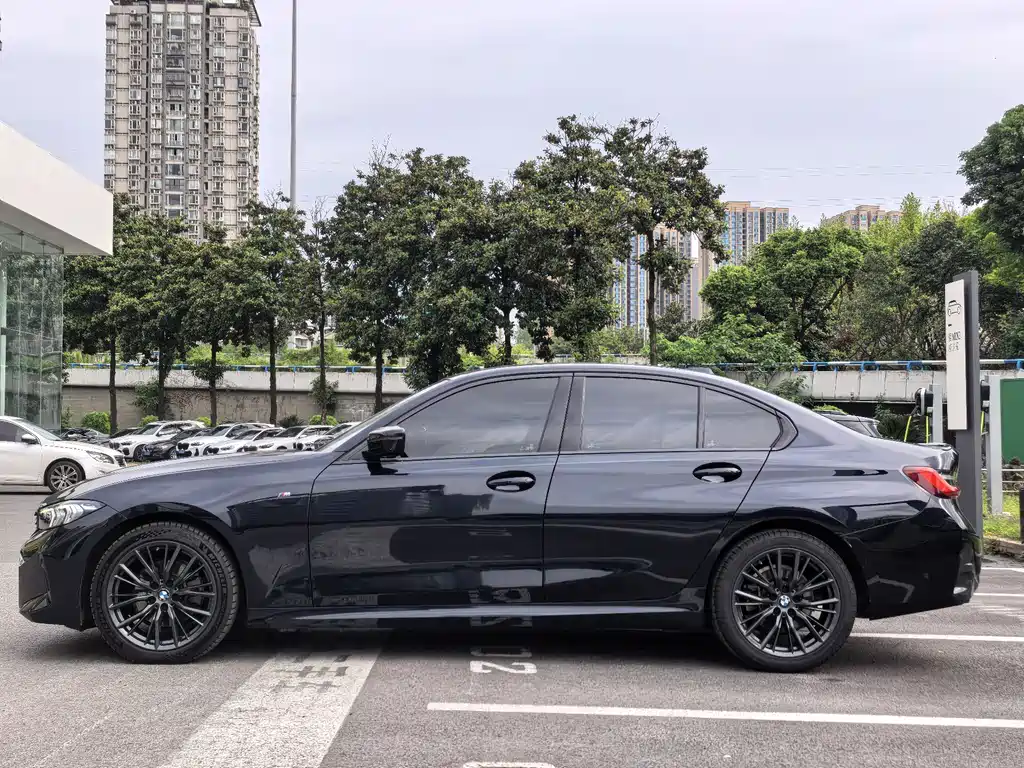BMW 3 Series 2024 325i M Sports Night Package купить на сайте DeffCars
