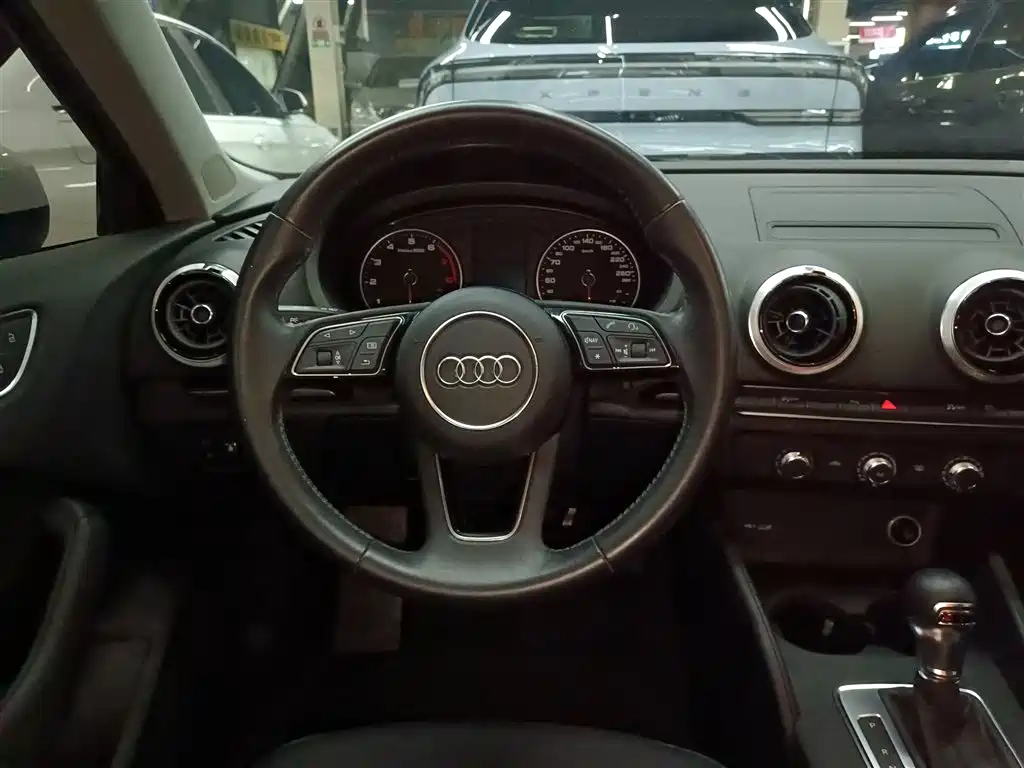 Audi A3 2019 Sportback 35 TFSI Fashion Type National V купить на сайте DeffCars
