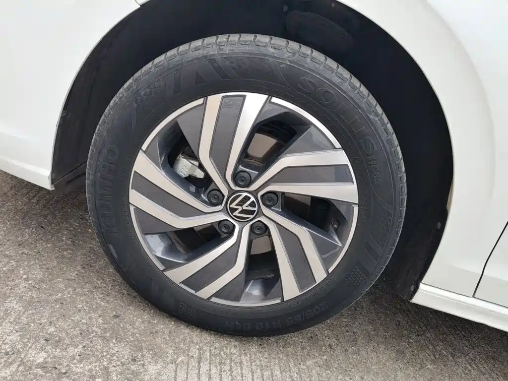Bora 2023 200TSI DSG Yuexing Edition купить на сайте DeffCars