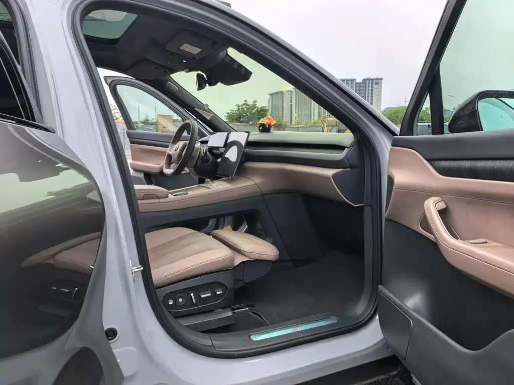 NIO ES8 2023 model 75kWh купить на сайте DeffCars