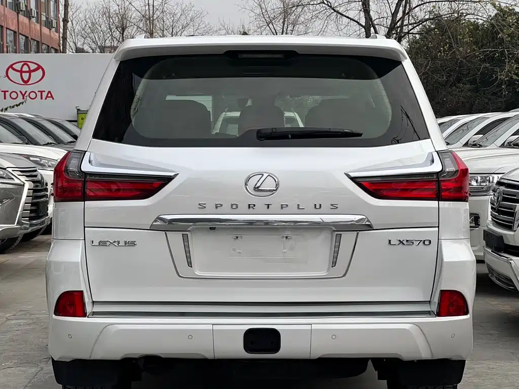 Lexus LX 2017 570 Premium Deluxe Edition купить на сайте DeffCars