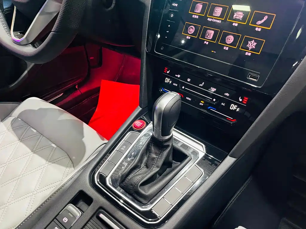 Magotan 2023 2 million commemorative edition 330TSI DSG leading model купить на сайте DeffCars