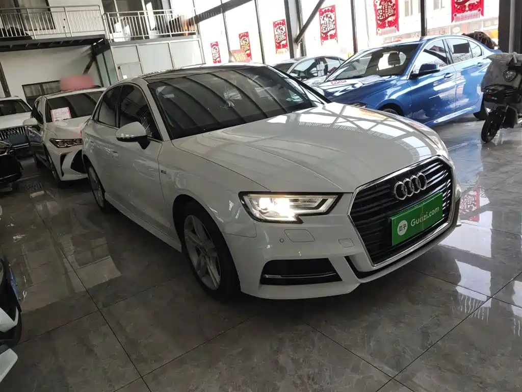 Audi A3 2018 30th Anniversary Limousine 35 TFSI Fashion купить на сайте DeffCars