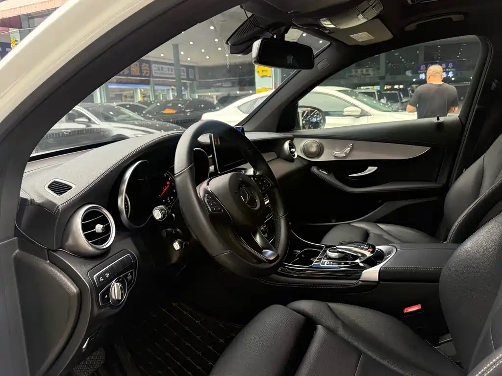 Mercedes-Benz GLC Coupe 2019 GLC 200 4MATIC Coupe SUV купить на сайте DeffCars
