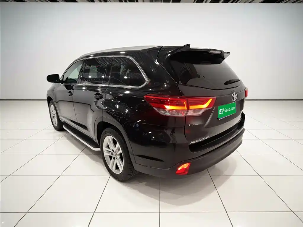Highlander 2018 2.0T four-wheel drive luxury version, 7 seats, National VI купить на сайте DeffCars