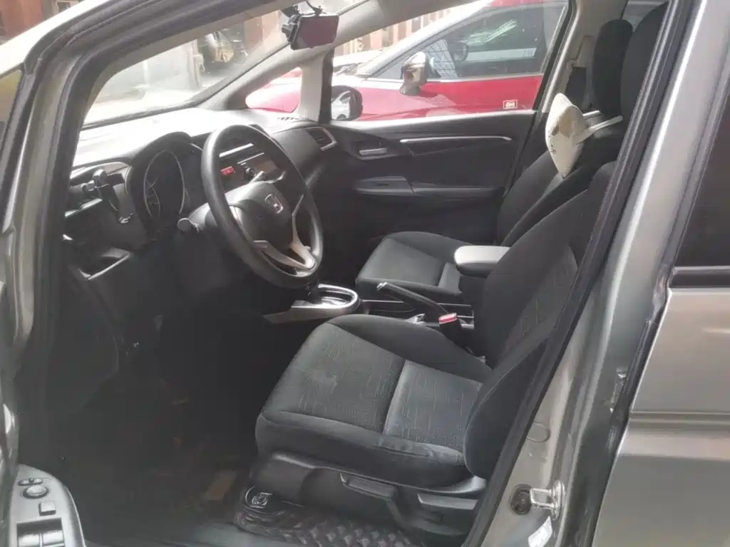 Fit 2014 1.5L SE CVT fashion model купить на сайте DeffCars