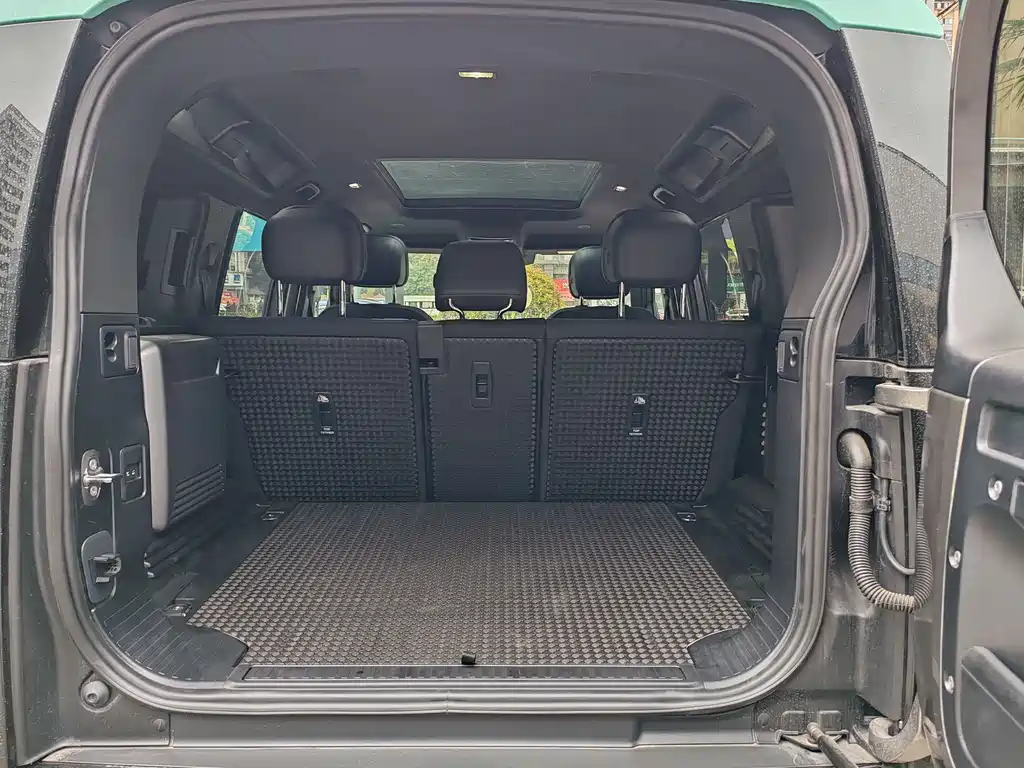 Land Rover Defender 2025 110 3.0T P400 X купить на сайте DeffCars