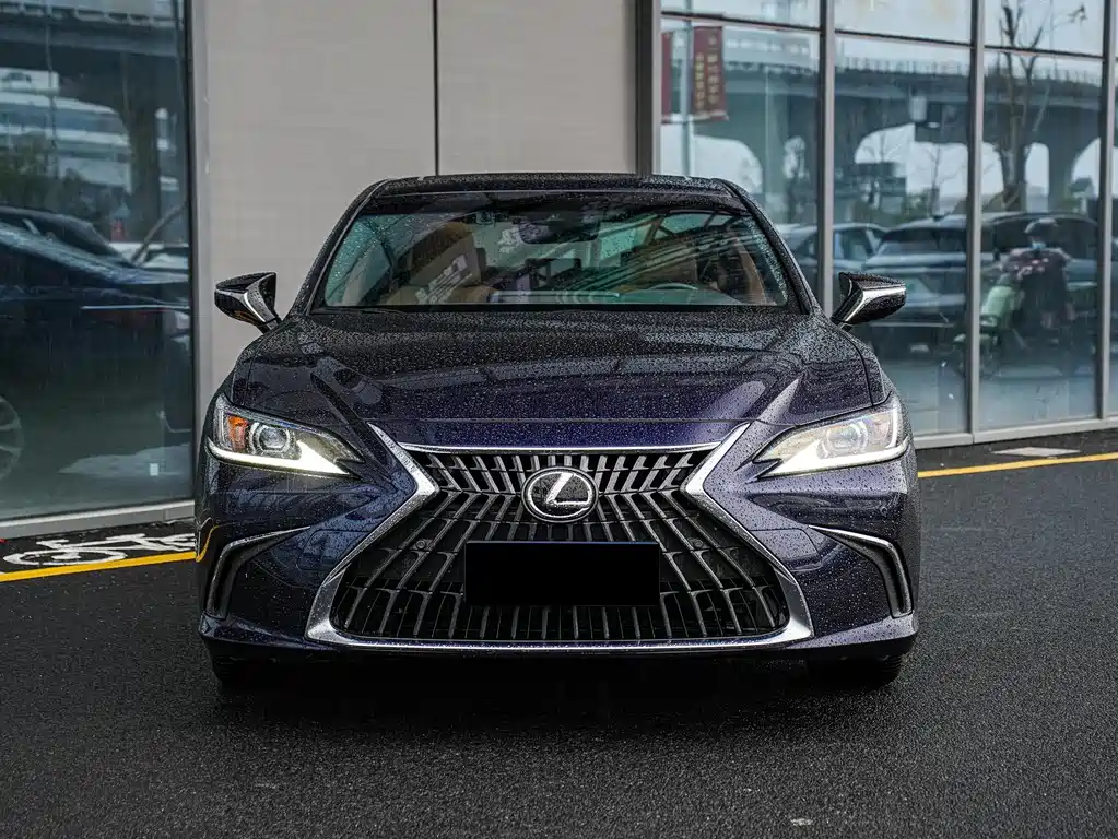 Lexus ES 2022 300h Excellence Edition купить на сайте DeffCars