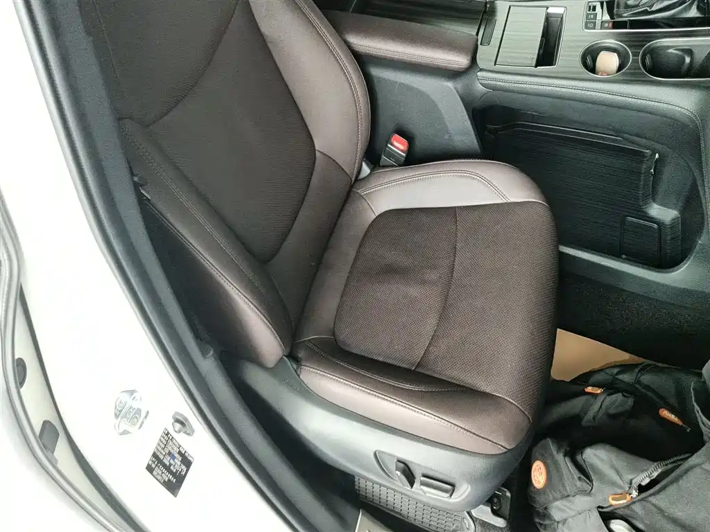 SIENNA 2021 2.5L Hybrid Platinum Edition купить на сайте DeffCars