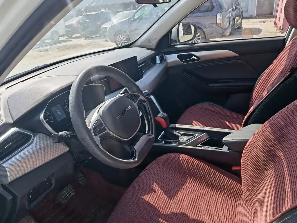 Beijing X3 2019 1.5T CVT Honor Edition купить на сайте DeffCars