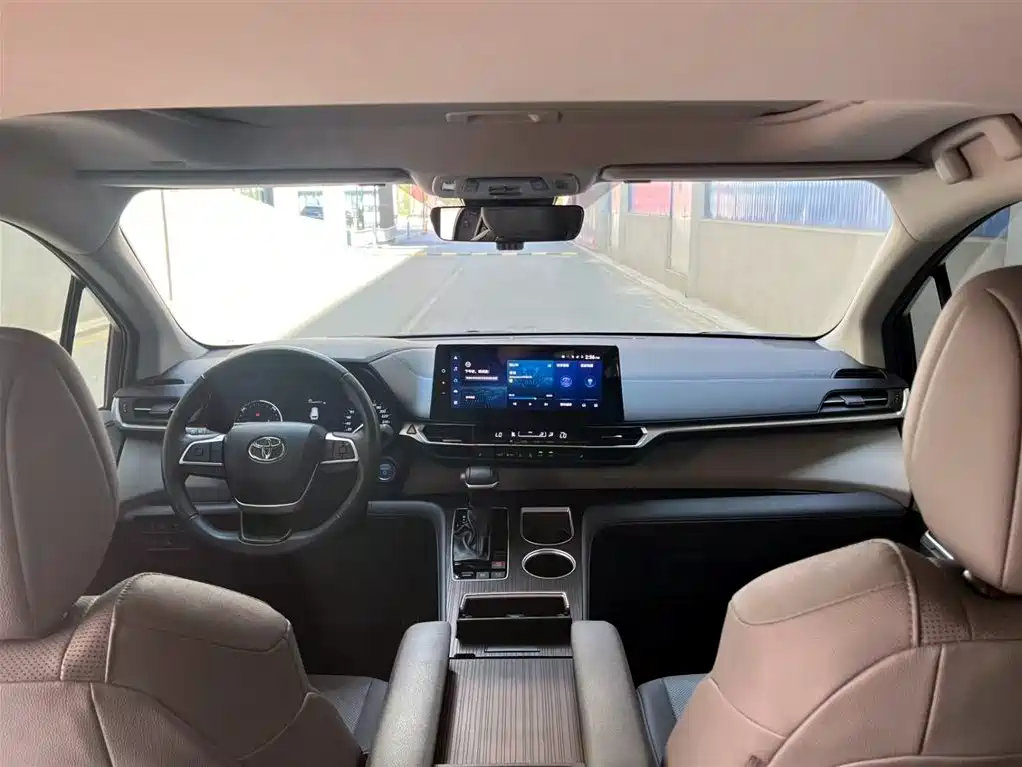 Grevia 2023 2.5L Hybrid Premium PLUS Edition купить на сайте DeffCars