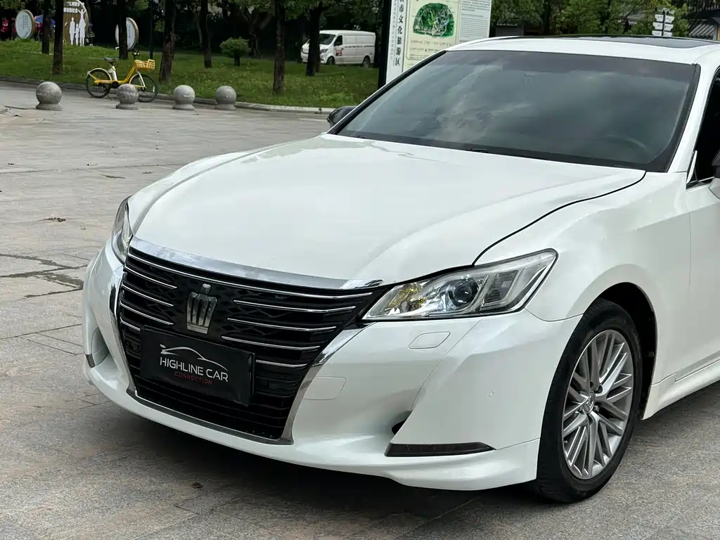 Crown 2017 2.0T Sport Edition купить на сайте DeffCars