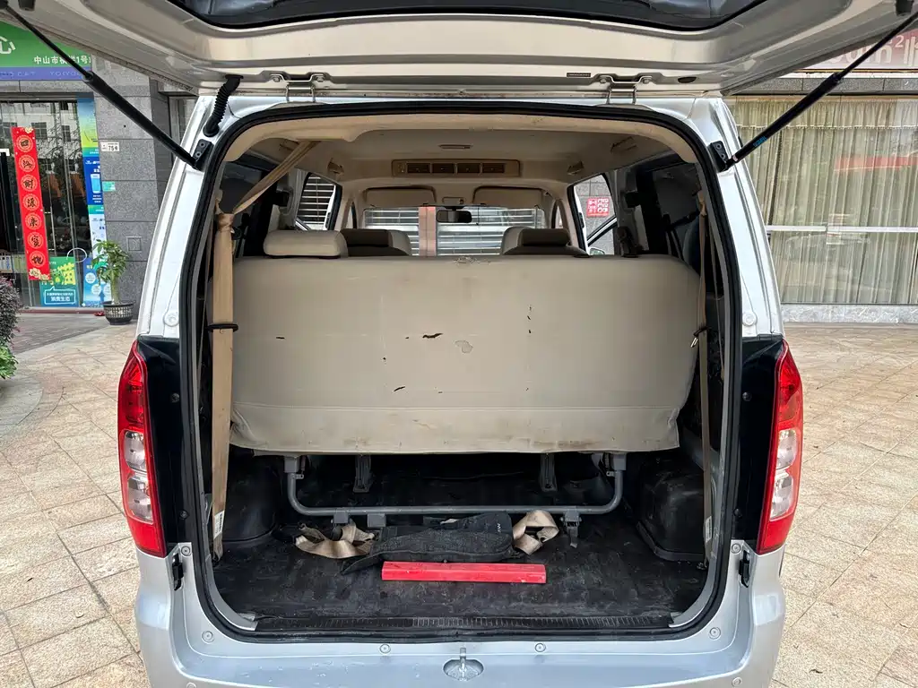 Wuling Hongguang V 2021 1.5L facelift version LAR купить на сайте DeffCars