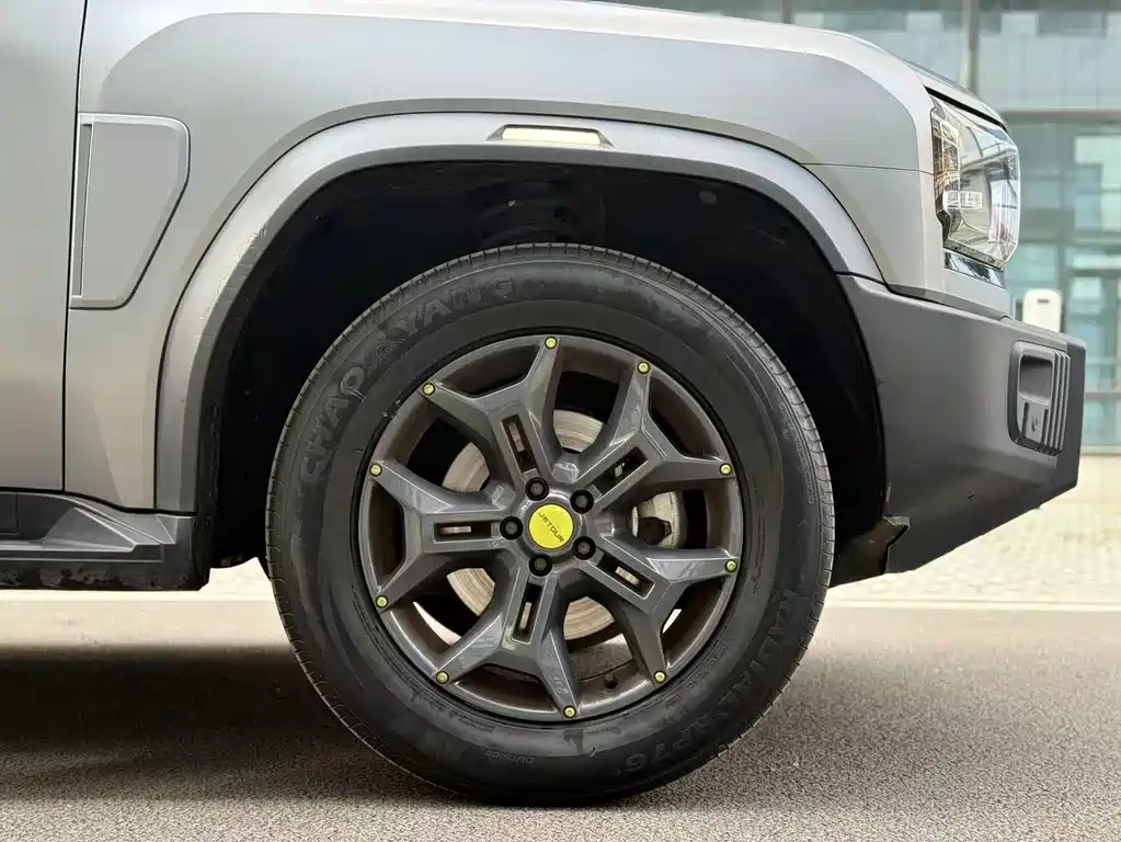 Jietu Traveler 2023 2.0T four-wheel drive crossover PRO купить на сайте DeffCars