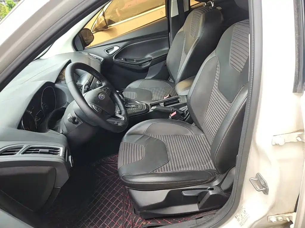 Focus 2017 Sedan EcoBoost 180 Automatic Elite купить на сайте DeffCars