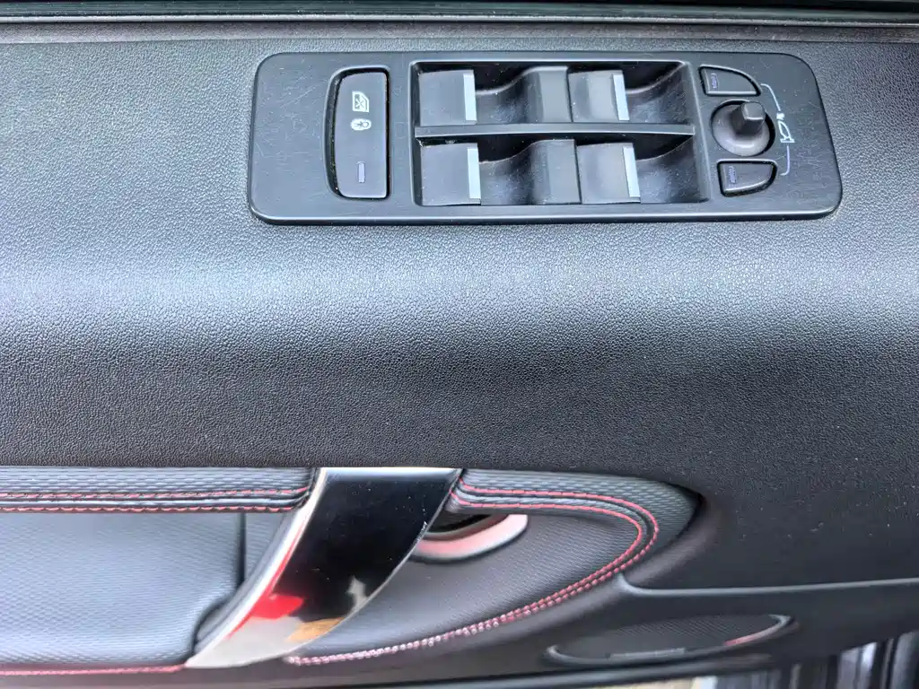 Discovery Sport 2022 249PS Metropolis Edition 5-seater купить на сайте DeffCars