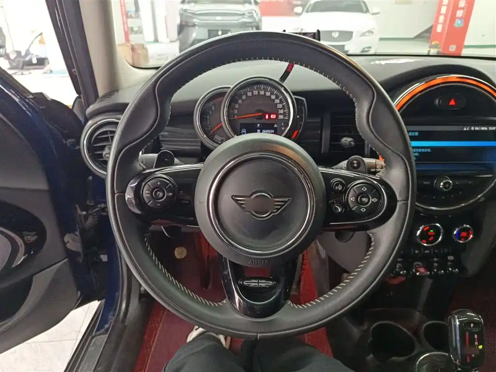 MINI 2019 2.0T COOPER S Artist Five-door Edition купить на сайте DeffCars
