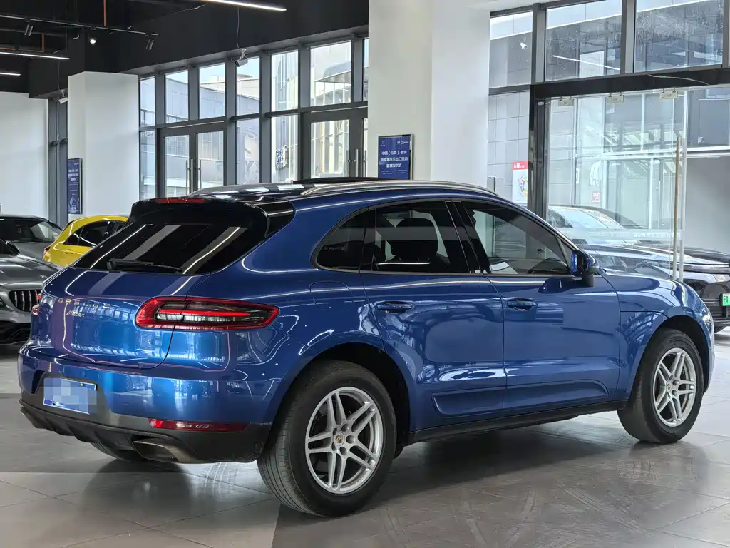 Macan 2017 Macan 2.0T купить на сайте DeffCars
