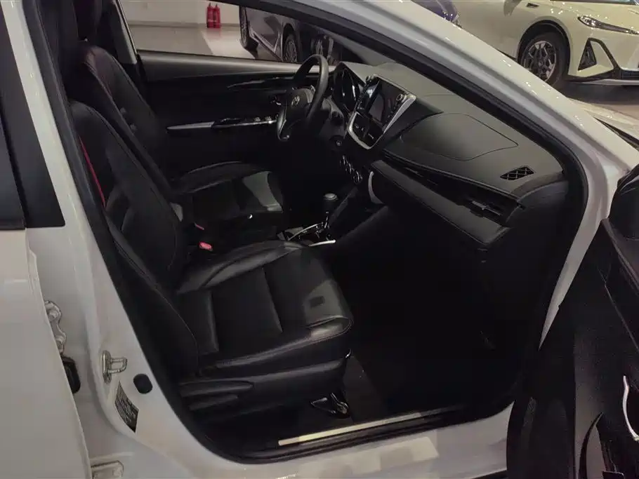 YARiS L Zhixuan 2020 1.5L CVT leading version купить на сайте DeffCars