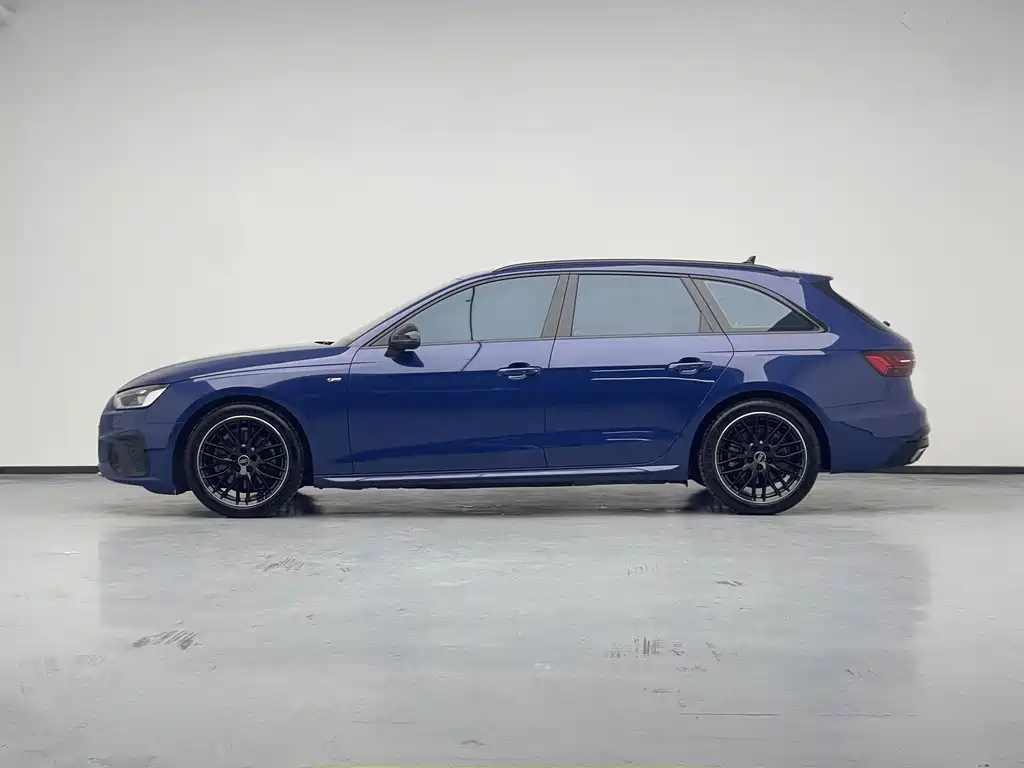 Audi A4 imported 2022 Avant 40 TFSI luxury and dynamic model купить на сайте DeffCars