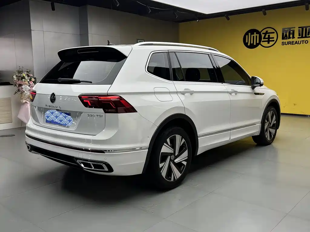 Tiguan L 2023 330TSI automatic two-wheel drive R-Line version купить на сайте DeffCars