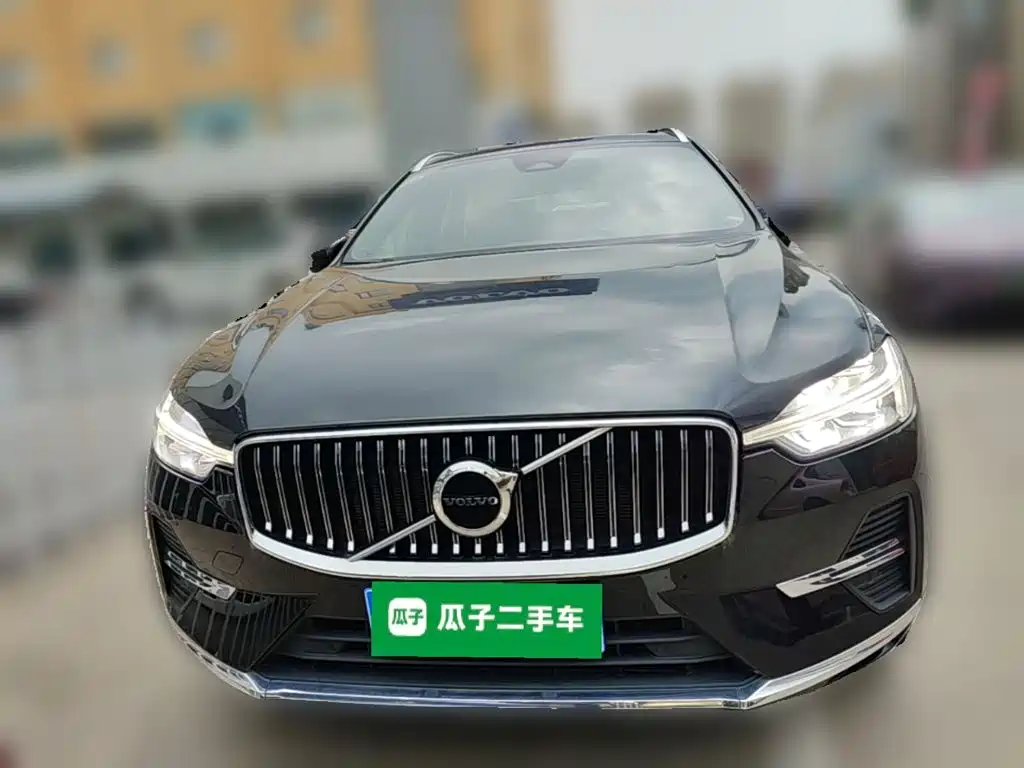 Volvo XC60 2025 B5 4WD Zhiyuan Deluxe Edition купить на сайте DeffCars