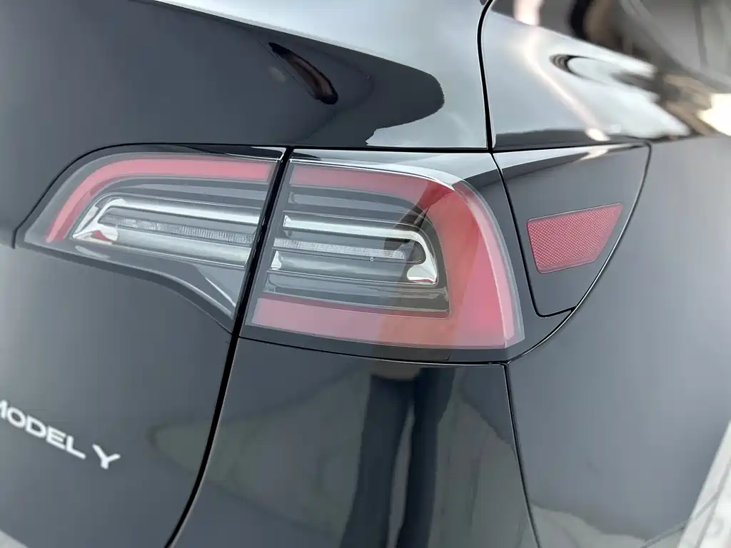 Model Y 2022 facelift rear-wheel drive version купить на сайте DeffCars